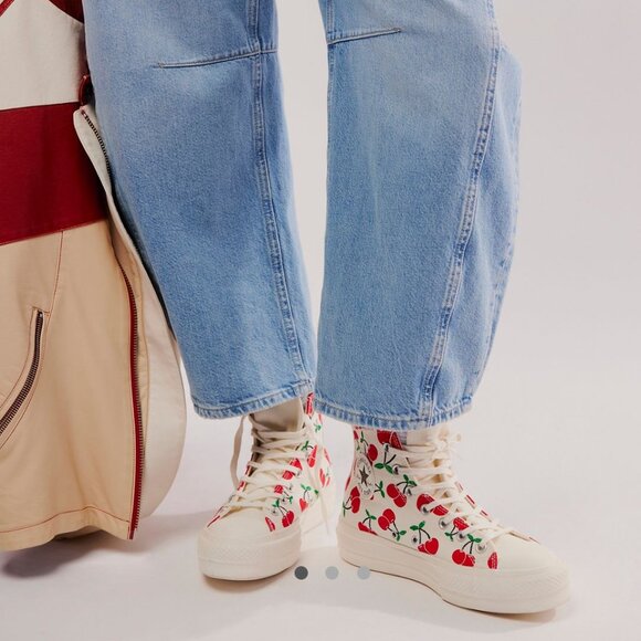 NIB Chuck Taylor All Star Hi Lift Cherries Sneakers Size 7.5 (38) - Picture 3 of 6